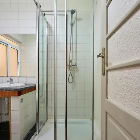 Homestay Spacious With Balcony In A Coliving In Alameda Lisbon