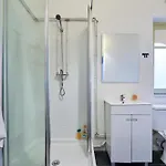 Spacious With Balcony In A Coliving In Alameda 民宿 Lisboa