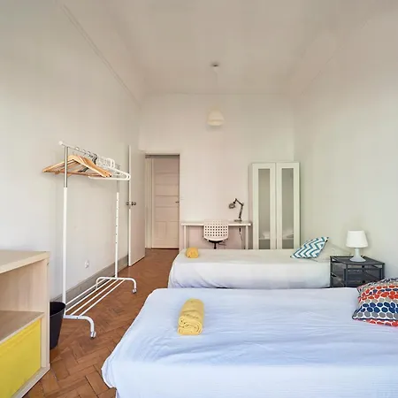 Spacious With Balcony In A Coliving In Alameda * Lisboa