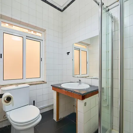 Alloggio in famiglia Spacious With Balcony In A Coliving In Alameda Lisbona