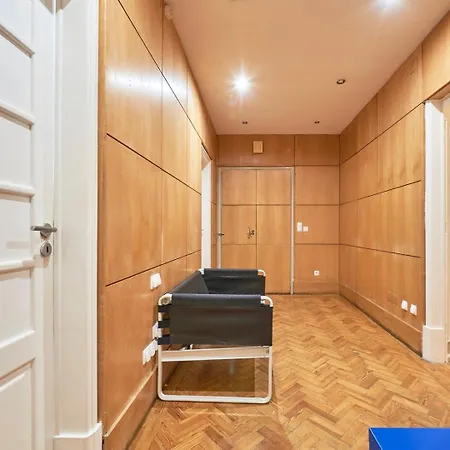 Spacious With Balcony In A Coliving In Alameda * Лиссабон