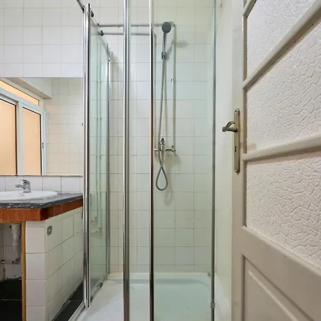 Spacious With Balcony In A Coliving In Alameda Lisboa