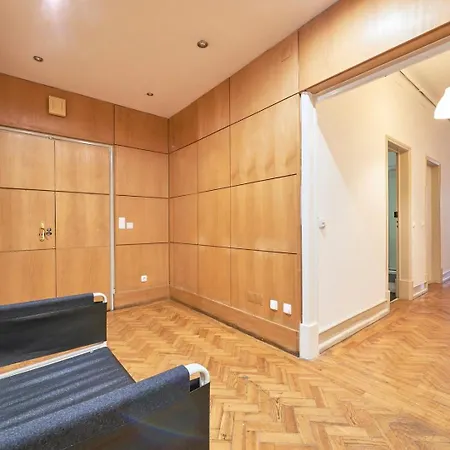 Spacious With Balcony In A Coliving In Alameda Апартаменты