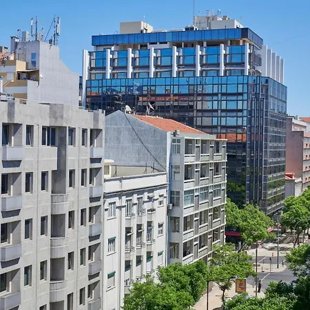 Spacious With Balcony In A Coliving In Alameda Lisboa