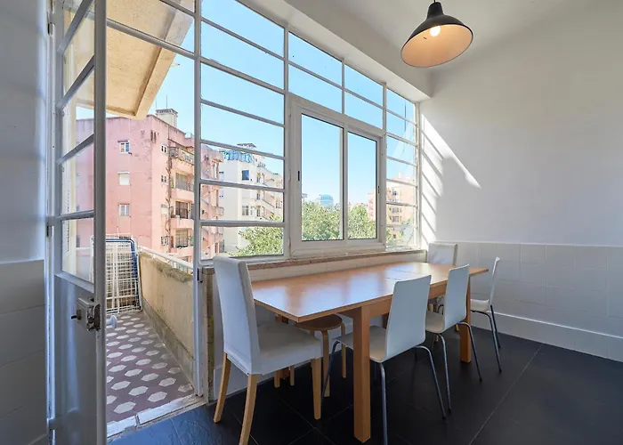 Spacious With Balcony In A Coliving In Alameda Privatunterkunft