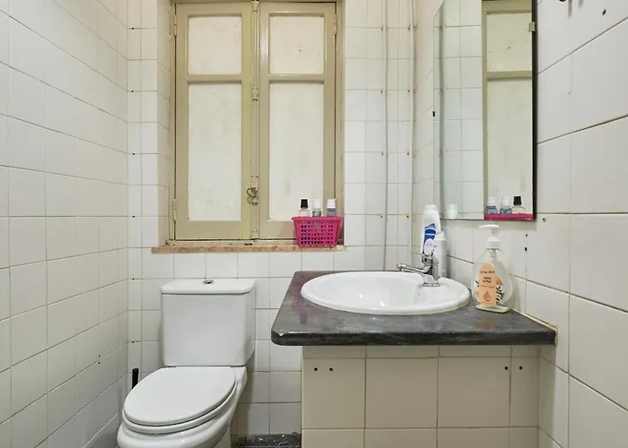 Spacious With Balcony In A Coliving In Alameda Privatunterkunft